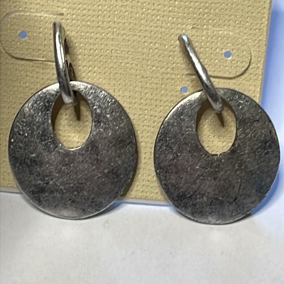 NWT The Sak Round Cut Out Dangle Drop Earrings Silver Tone - Picture 2 of 4